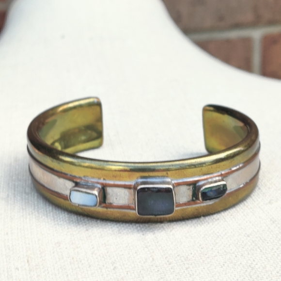 Vintage mixed metal labradorite,mother of pearl and onyx cuff bracelet - Picture 11 of 13